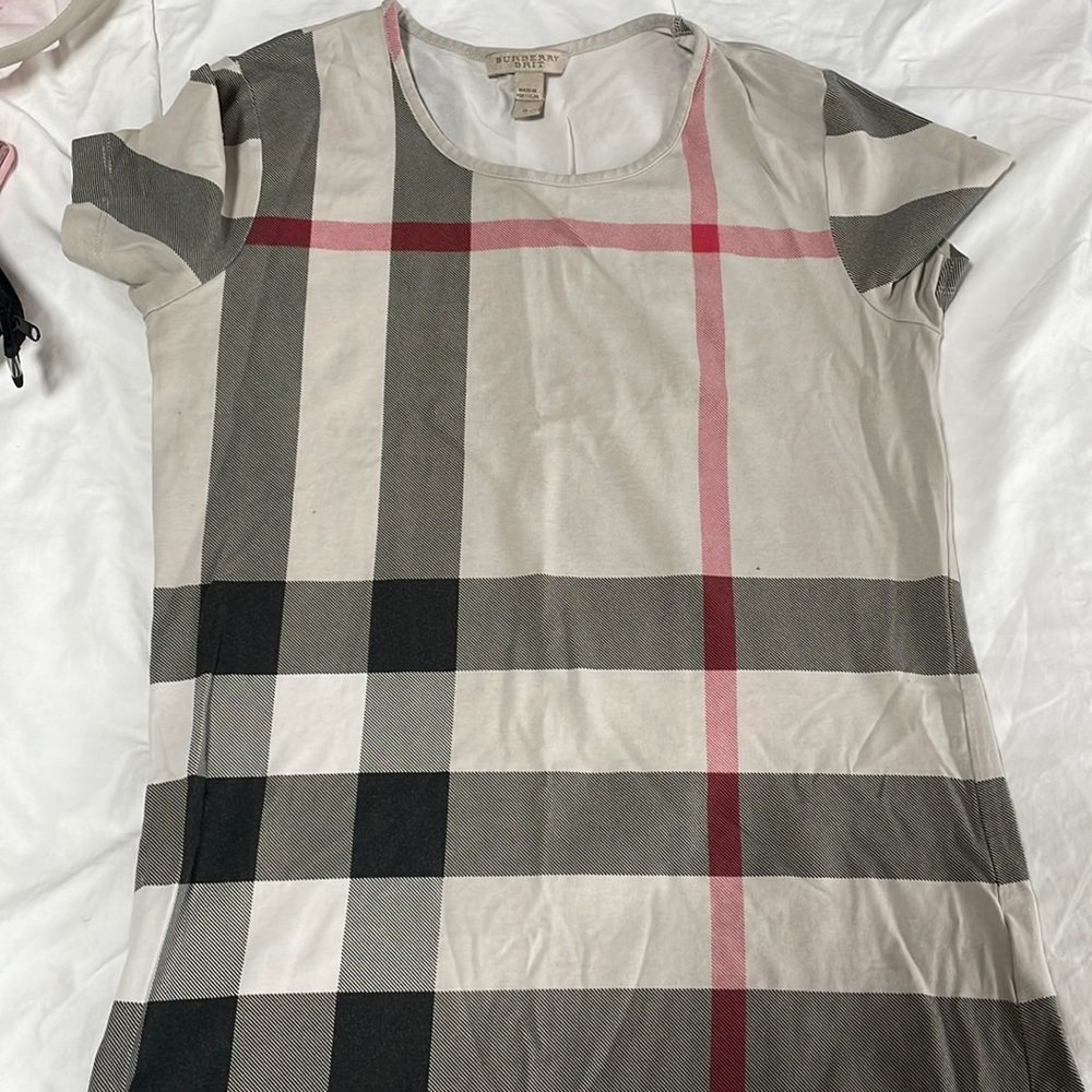 Small Burberry T-shirt In Great Condition.Fits Really Cute.